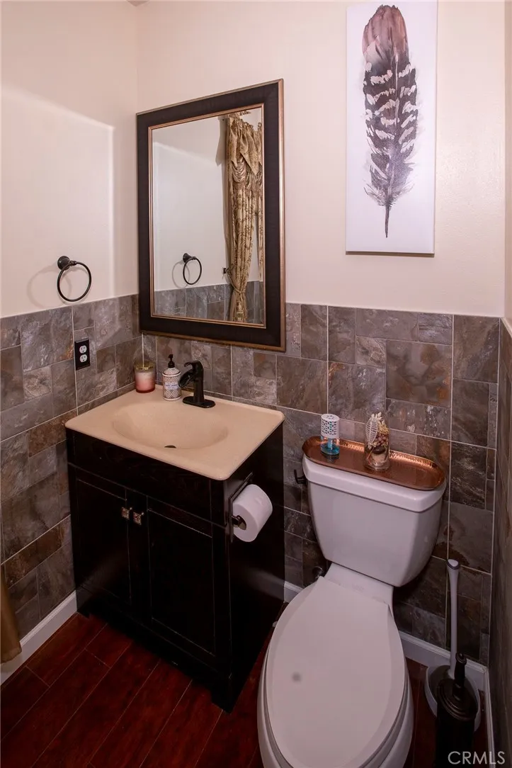 34088 Castle Pines, Yucaipa, California 92399 home-pic-6