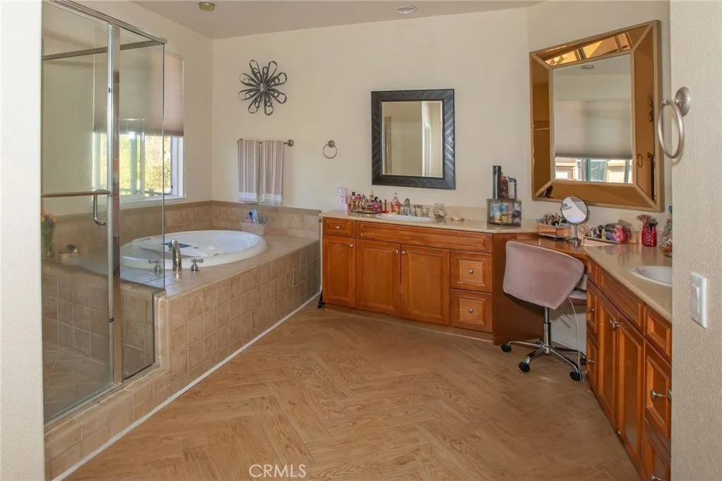 34088 Castle Pines, Yucaipa, California 92399 home-pic-9