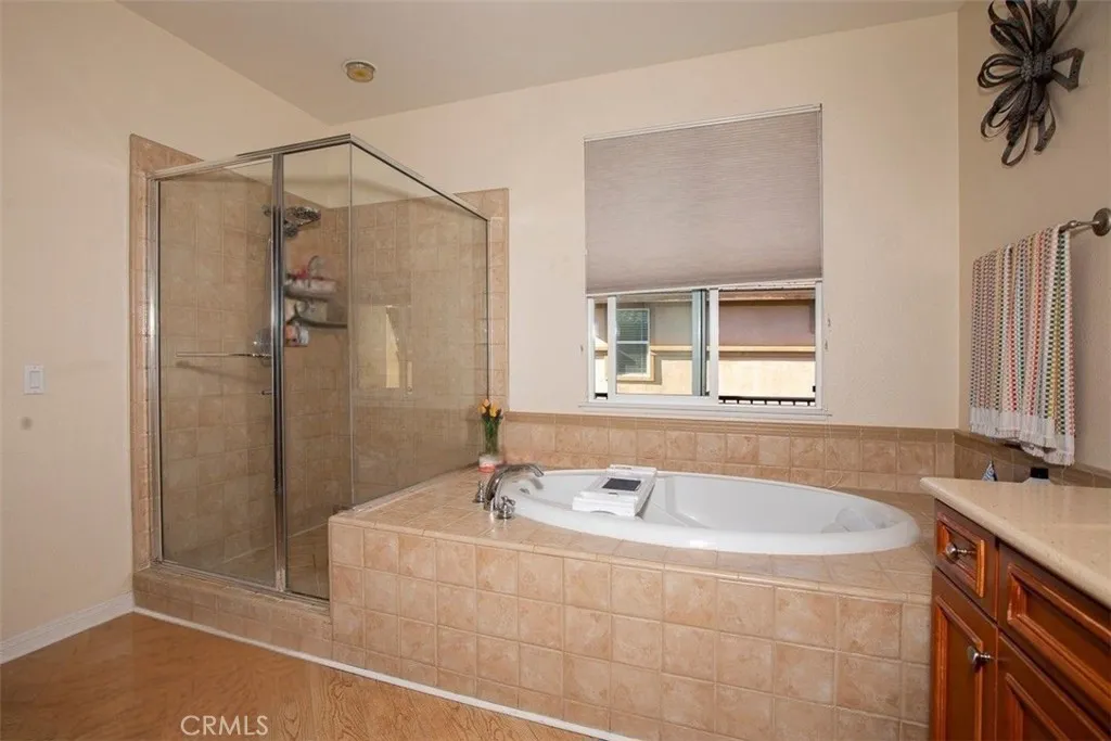 34088 Castle Pines, Yucaipa, California 92399 home-pic-25