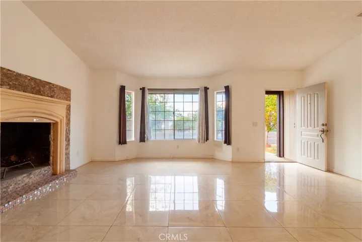 9668 E Avenue R14, Littlerock, California 93543