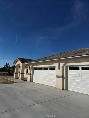 6610 Rancho Road, Phelan, California 92371