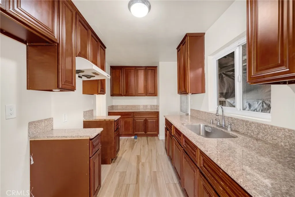 13223 3rd Street, Chino, California 91710 home-pic-8