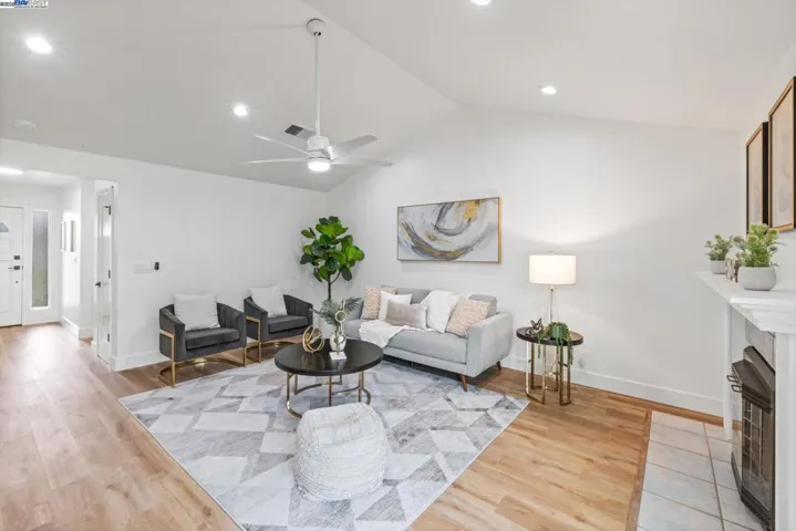 109 Bellflower Ct, Hercules, California 94547