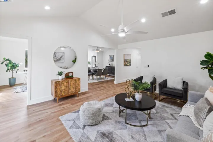 109 Bellflower Ct, Hercules, California 94547