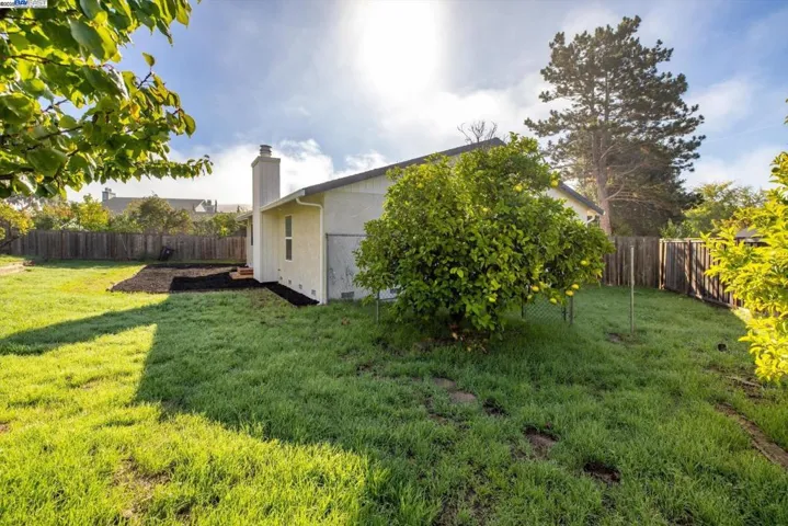 109 Bellflower Ct, Hercules, California 94547