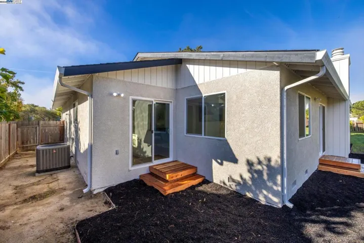 109 Bellflower Ct, Hercules, California 94547