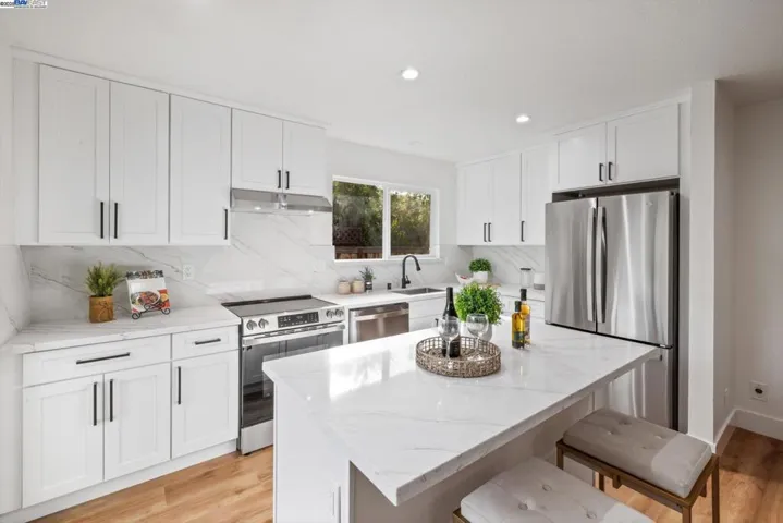109 Bellflower Ct, Hercules, California 94547