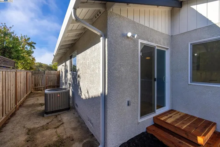 109 Bellflower Ct, Hercules, California 94547