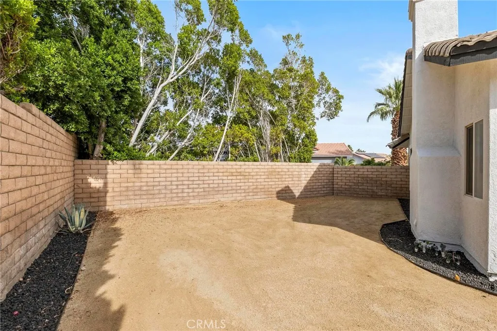 1533 Lorena, Palm Springs, California 92262 home-pic-39