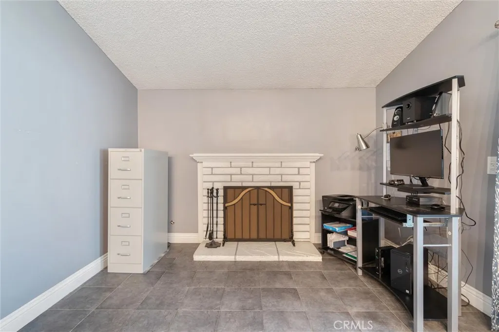 28160 Foxlane, Santa Clarita, California 91351 home-pic-25