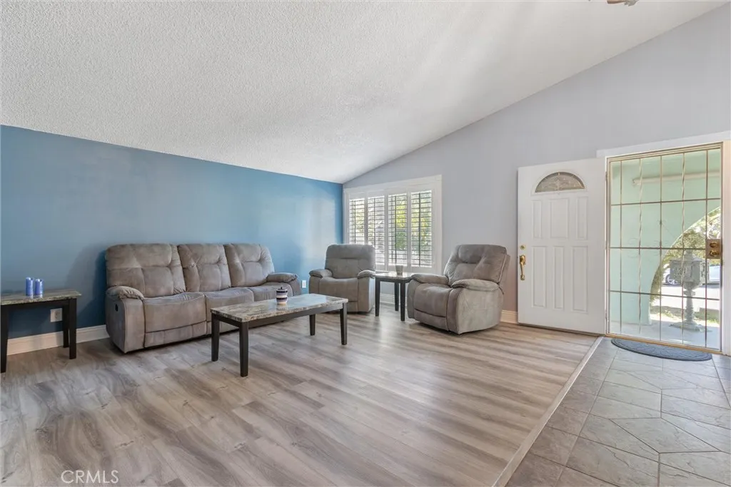 28160 Foxlane, Santa Clarita, California 91351 home-pic-13