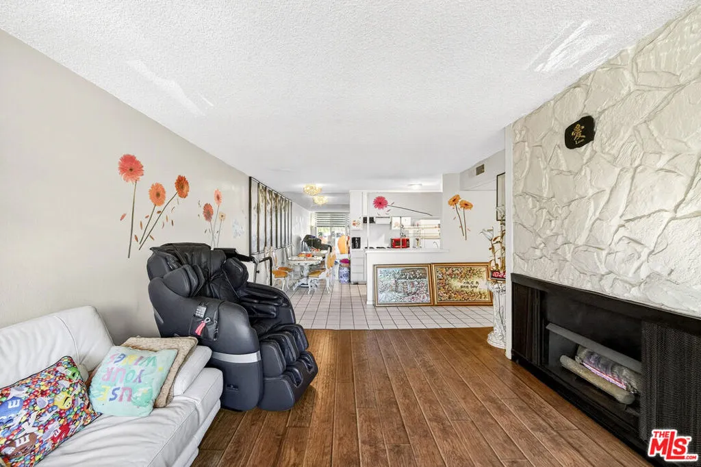 421 S La Fayette Park Place 301, Los Angeles, California 90057 home-pic-3