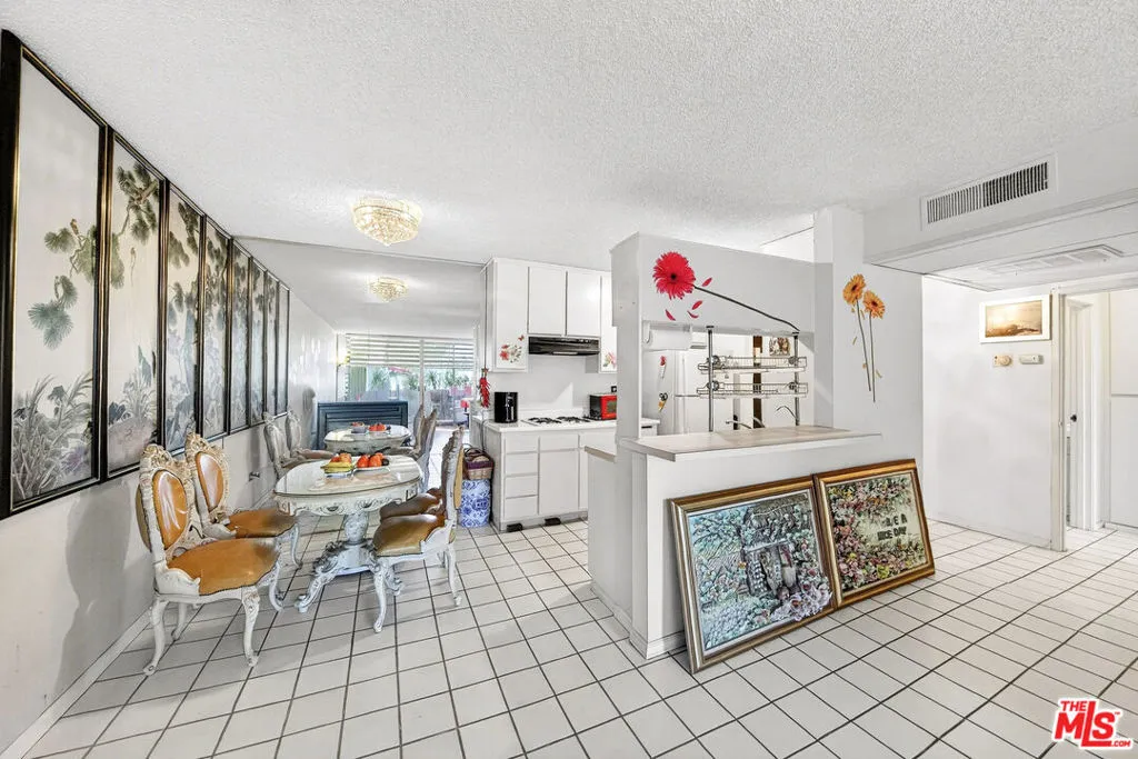 421 S La Fayette Park Place 301, Los Angeles, California 90057 home-pic-5