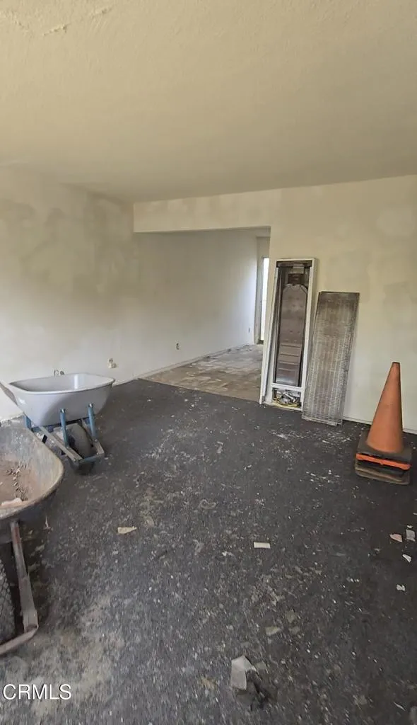 1020 W 42nd Place, Los Angeles, California 90037 home-pic-14