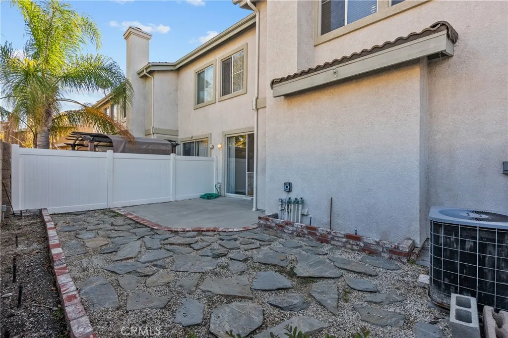 25412 Parkwood Lane, Saugus, California 91350 home-pic-14