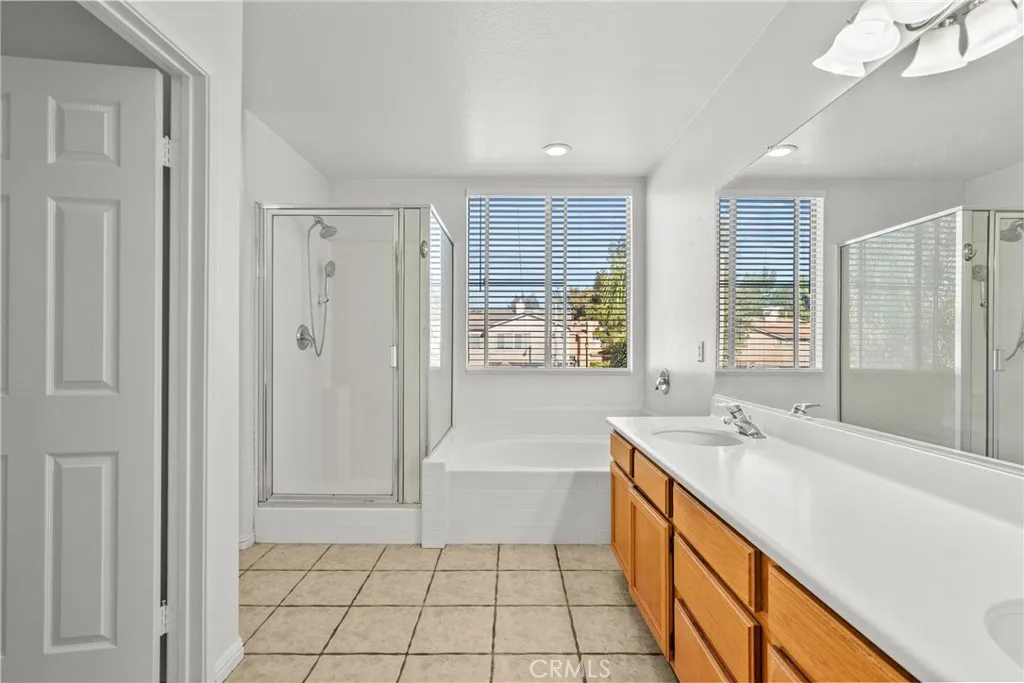 25412 Parkwood Lane, Saugus, California 91350 home-pic-20