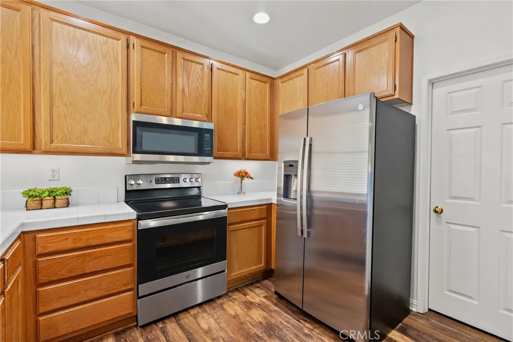 25412 Parkwood Lane, Saugus, California 91350 home-pic-11