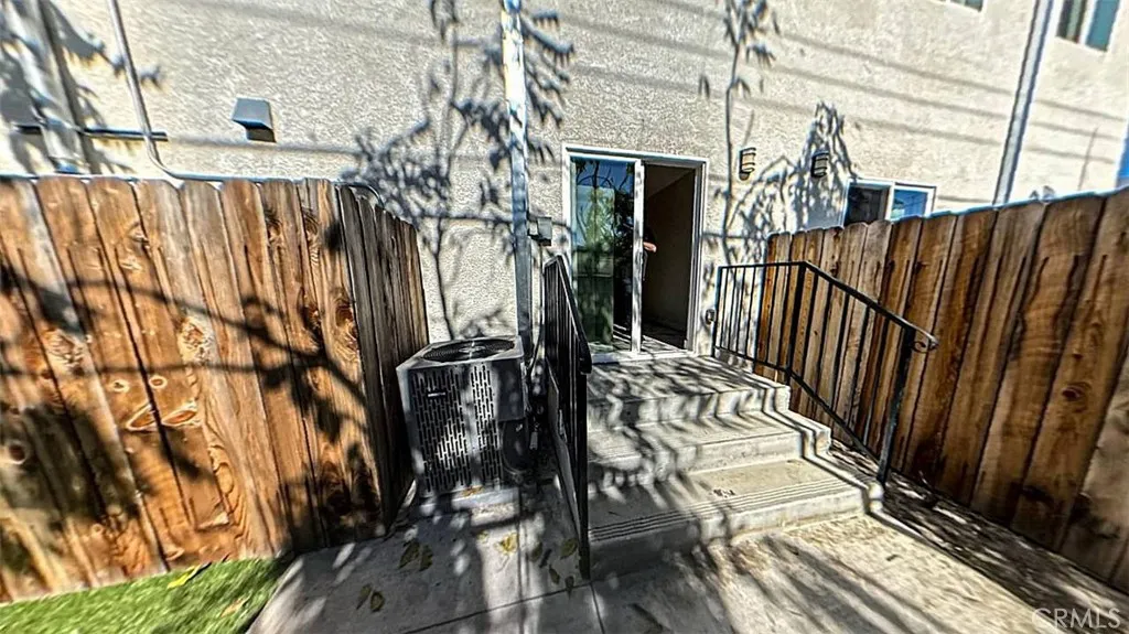 630 W 79th, Los Angeles, California 90044 home-pic-11