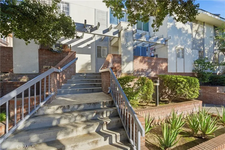 618 N Howard 122, Glendale, California 91206
