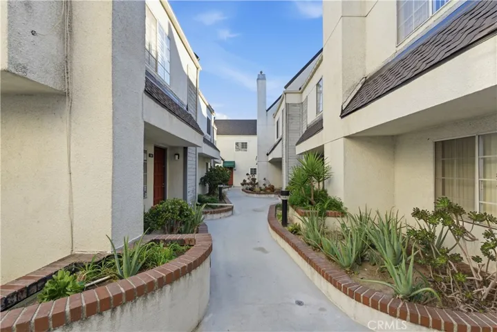 618 N Howard 122, Glendale, California 91206