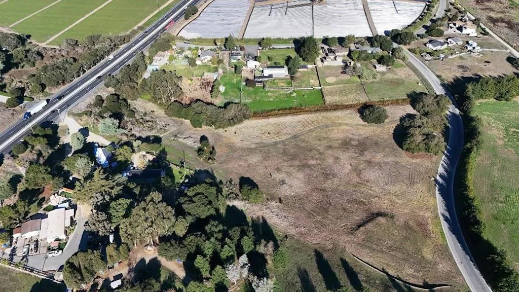 10706 Country Meadows Road, Salinas, California 93907 — photo 4