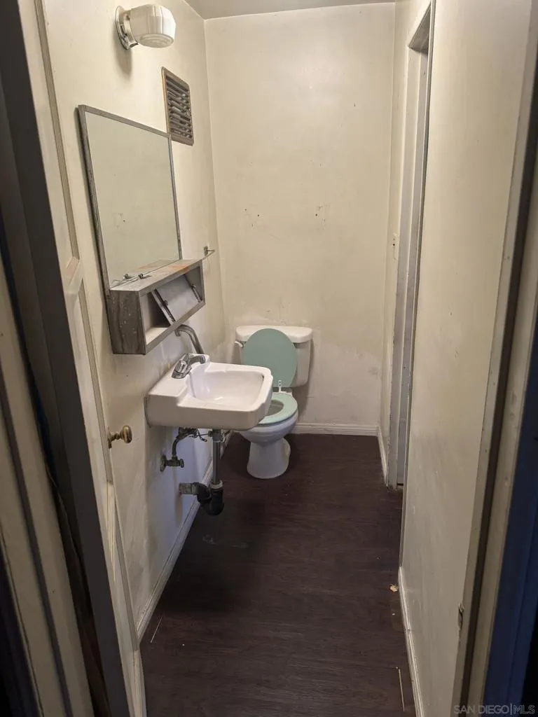 866 Merlin Dr, San Diego, California 92114 home-pic-4