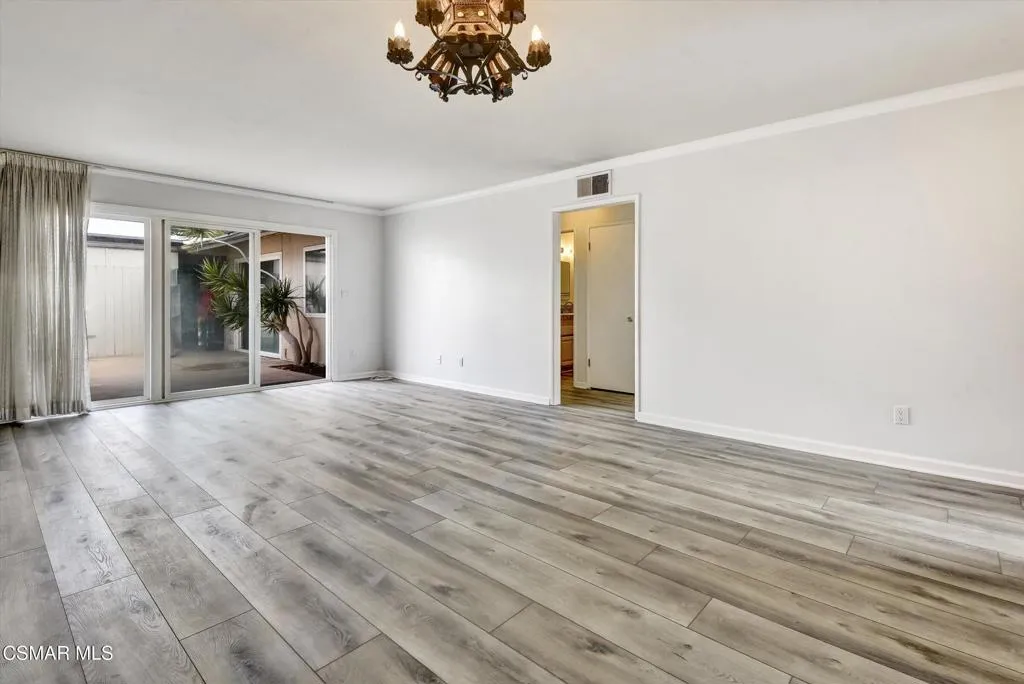 161 W Bay Boulevard, Port Hueneme, California 93041 home-pic-6