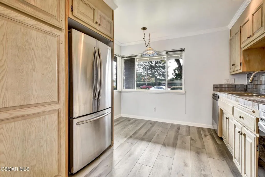 161 W Bay Boulevard, Port Hueneme, California 93041 home-pic-10