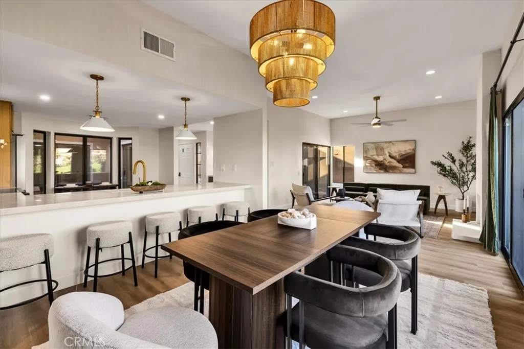 32 Acapulco, Palm Desert, California 92260 home-pic-1