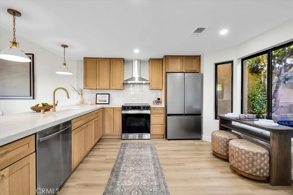 32 Acapulco, Palm Desert, California 92260 home-pic-4