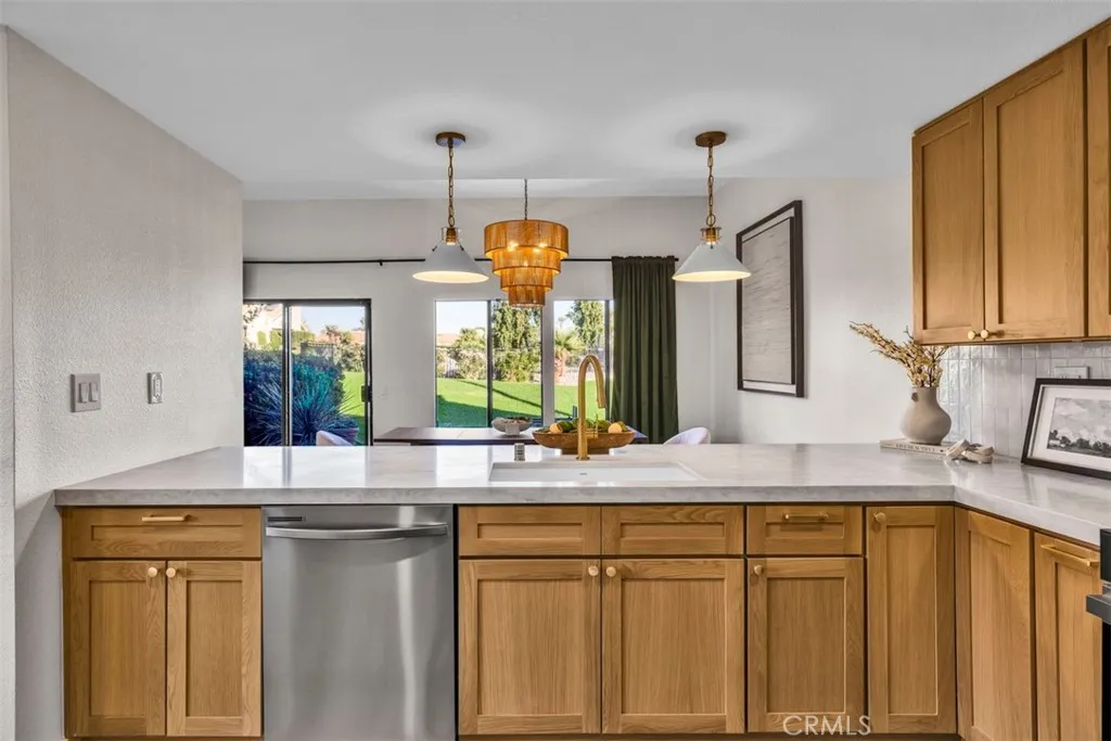 32 Acapulco, Palm Desert, California 92260 home-pic-9