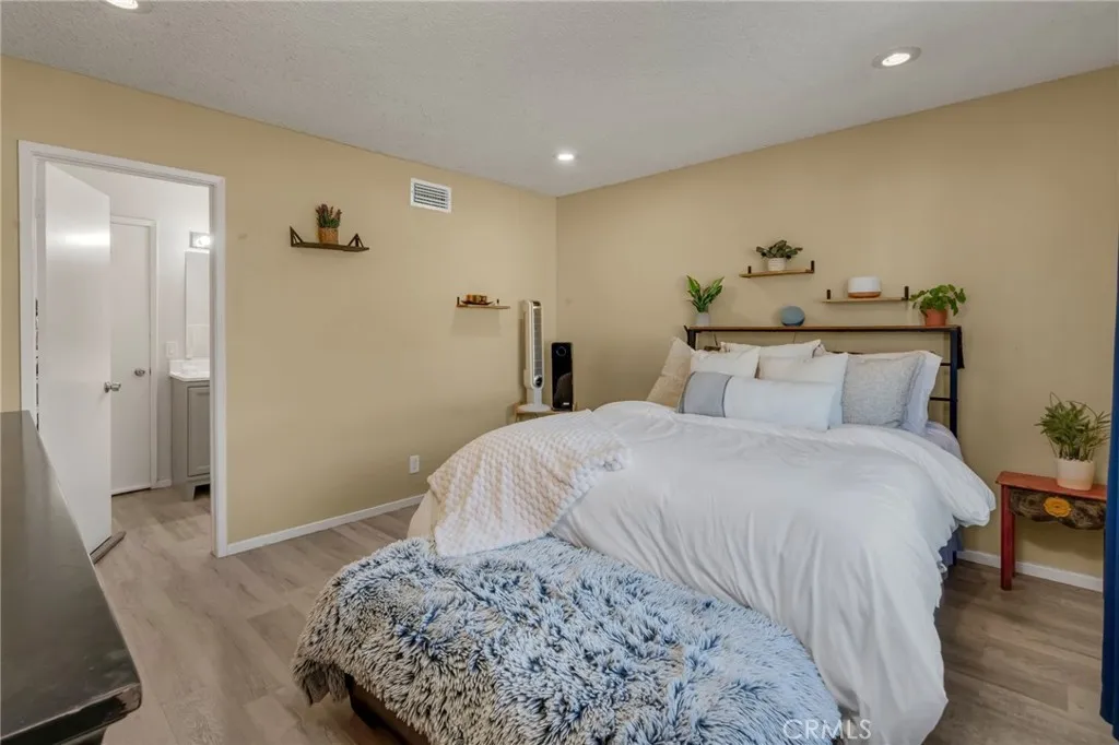 3357 Pasadena, Long Beach, California 90807 home-pic-11