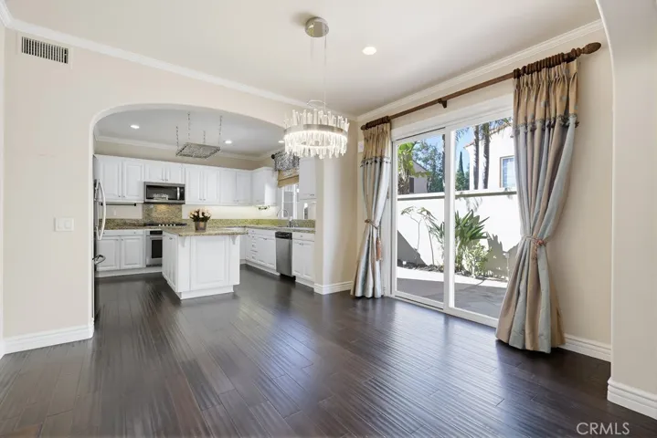 Dining room to Kitchen