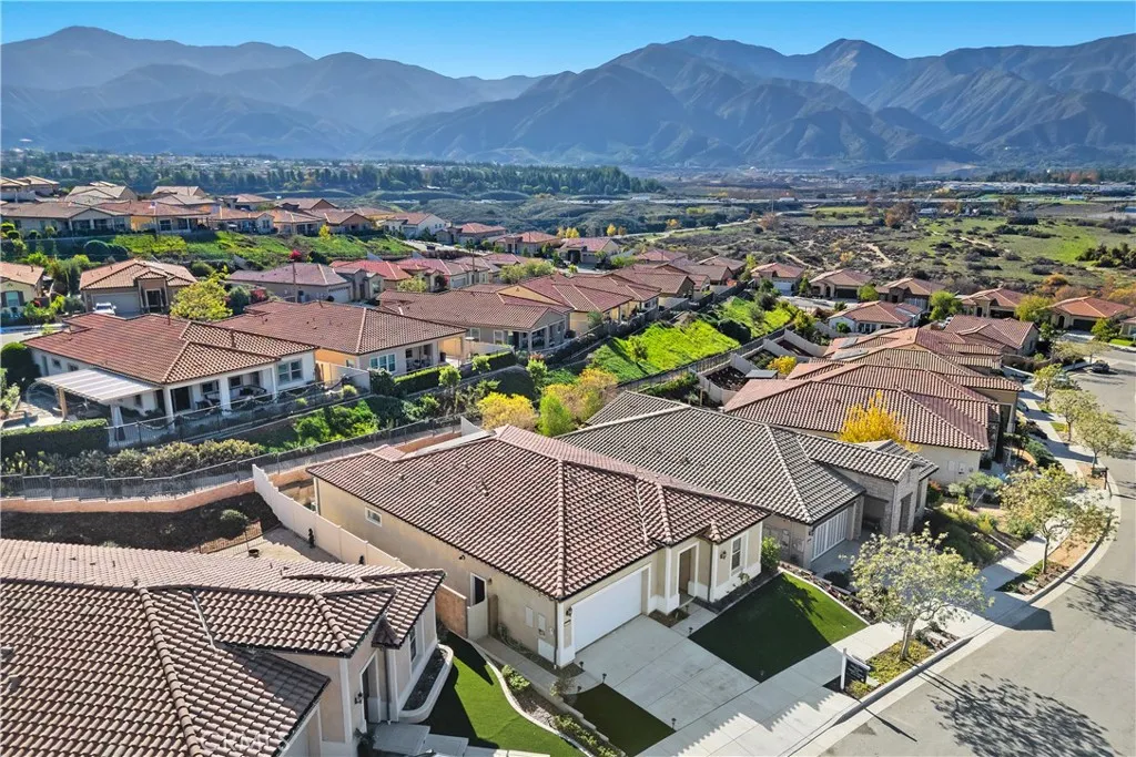 11169 Fourleaf Court, Temescal Valley, California 92883 home-pic-18