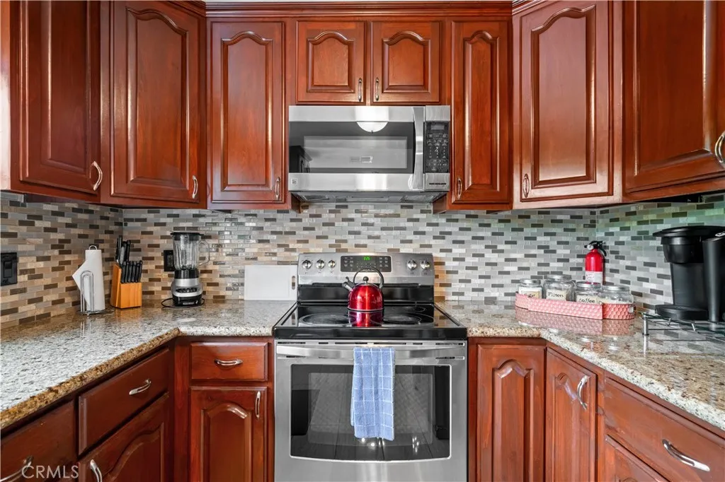 22611 Genova, Laguna Hills, California 92653 home-pic-16