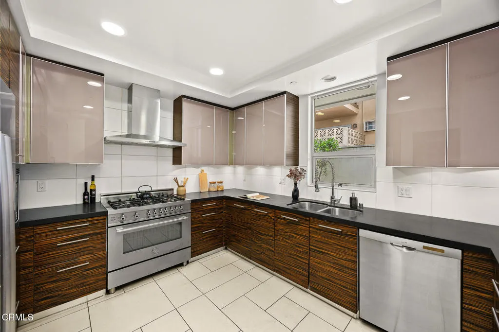 257 S Hudson Avenue 102, Pasadena, California 91101 home-pic-19