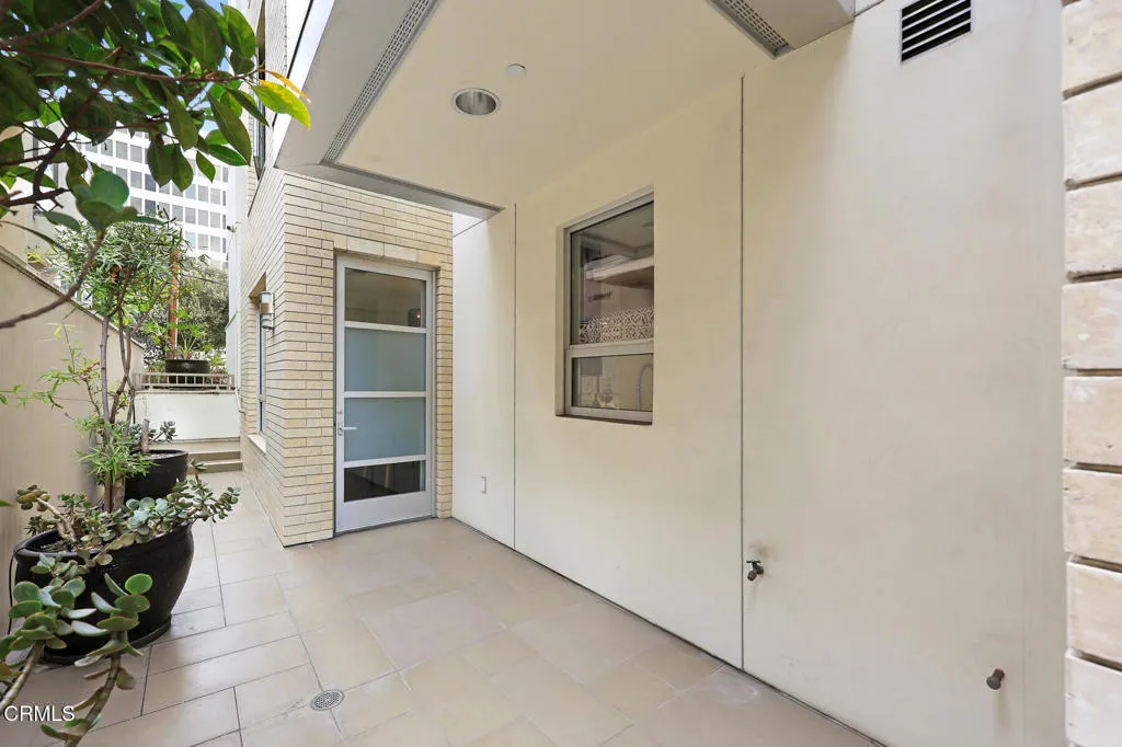 257 S Hudson Avenue 102, Pasadena, California 91101 home-pic-39