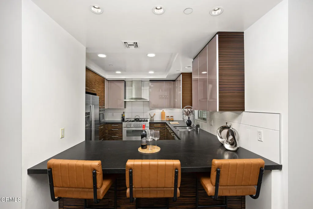 257 S Hudson Avenue 102, Pasadena, California 91101 home-pic-18