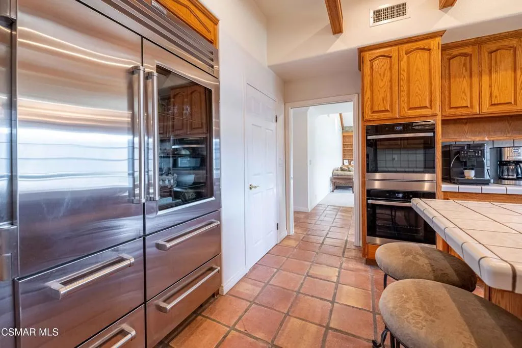 11300 Highridge Court, Camarillo, California 93012 home-pic-15