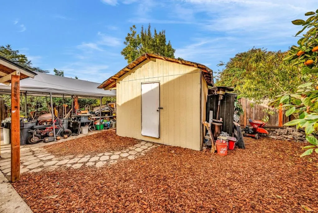 2243 Cooley Avenue, East Palo Alto, California 94303 home-pic-33