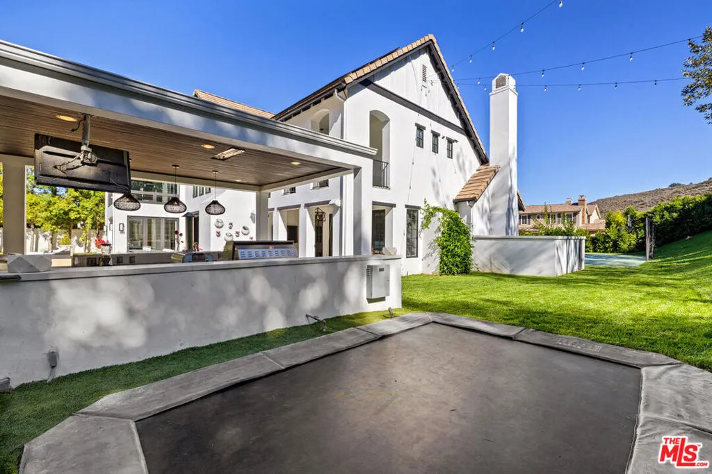 3801 Prado Del Trigo, Calabasas, California 91302 home-pic-45