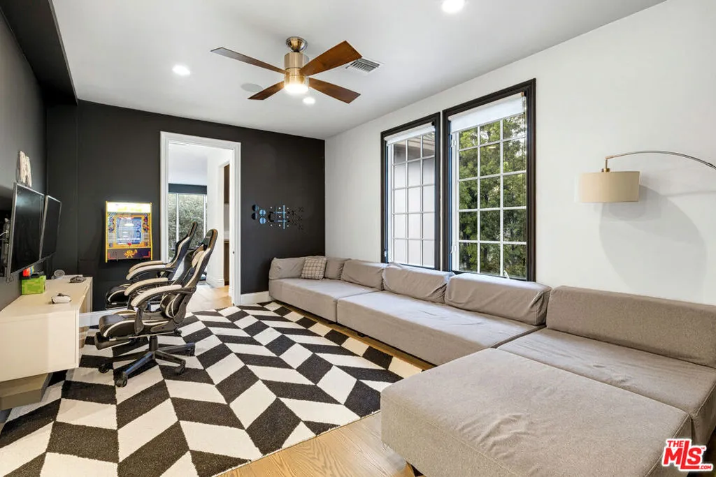 3801 Prado Del Trigo, Calabasas, California 91302 home-pic-27