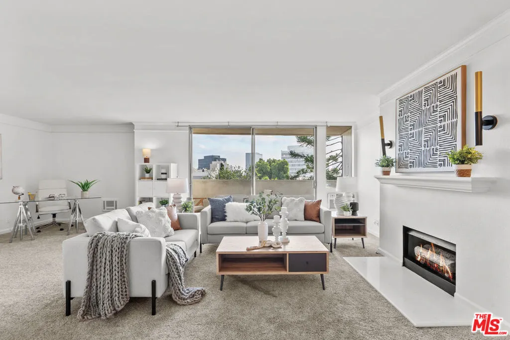 11645 Montana Avenue 335, Los Angeles, California 90049 home-pic-7