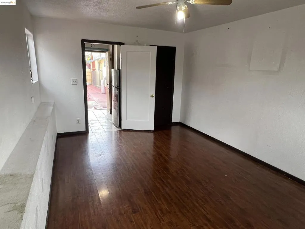 1993 38th Ave, Oakland, California 94601 home-pic-15