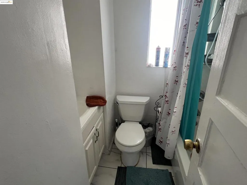 1993 38th Ave, Oakland, California 94601 home-pic-7
