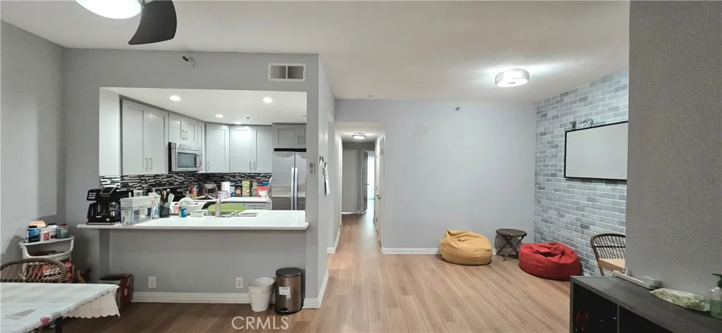 730 W 4th 203, Long Beach, California 90802 home-pic-27