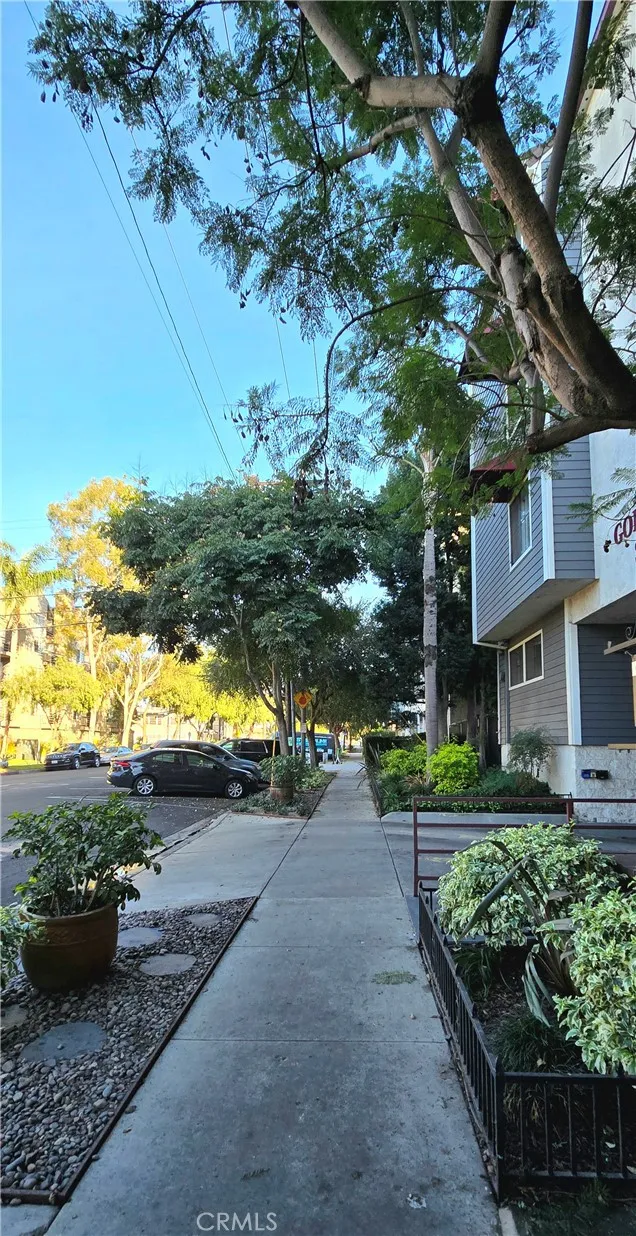 730 W 4th 203, Long Beach, California 90802 home-pic-40