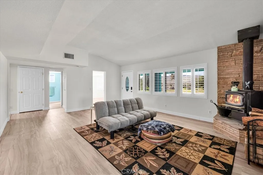 3613 Sage Avenue, Yucca Valley, California 92284 home-pic-1