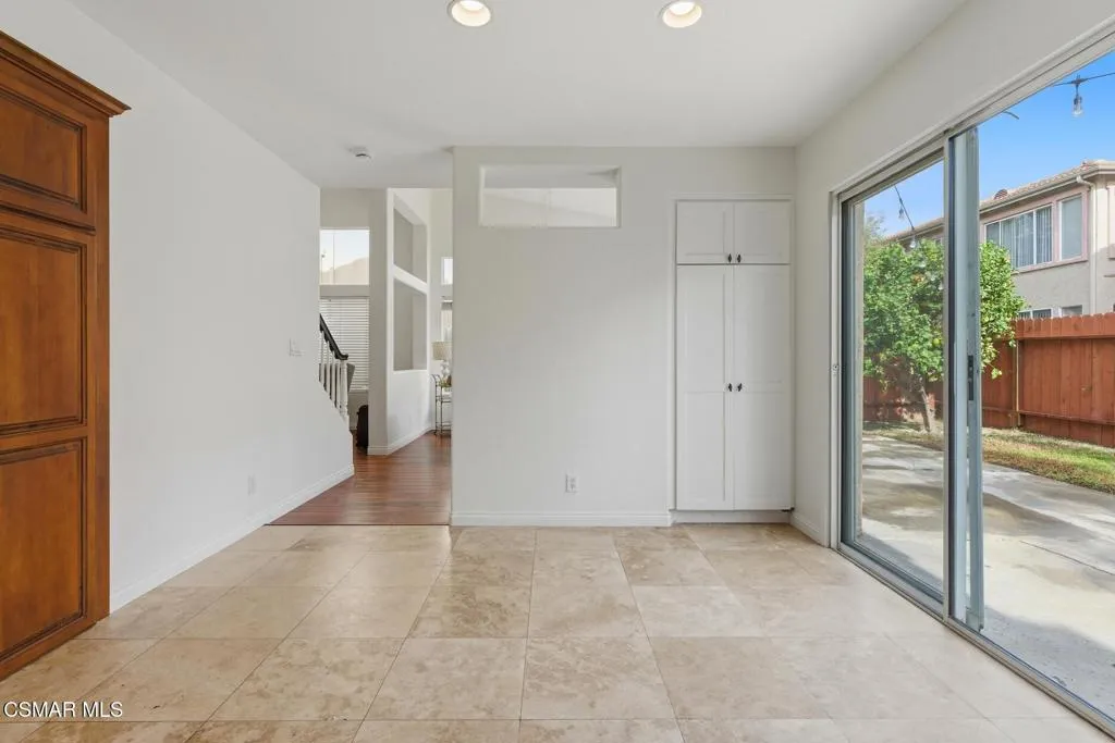 566 Avenida Magdalena, Camarillo, California 93010 home-pic-14