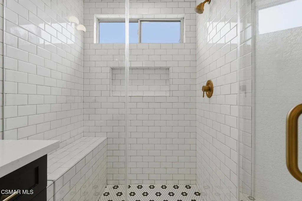 566 Avenida Magdalena, Camarillo, California 93010 home-pic-33